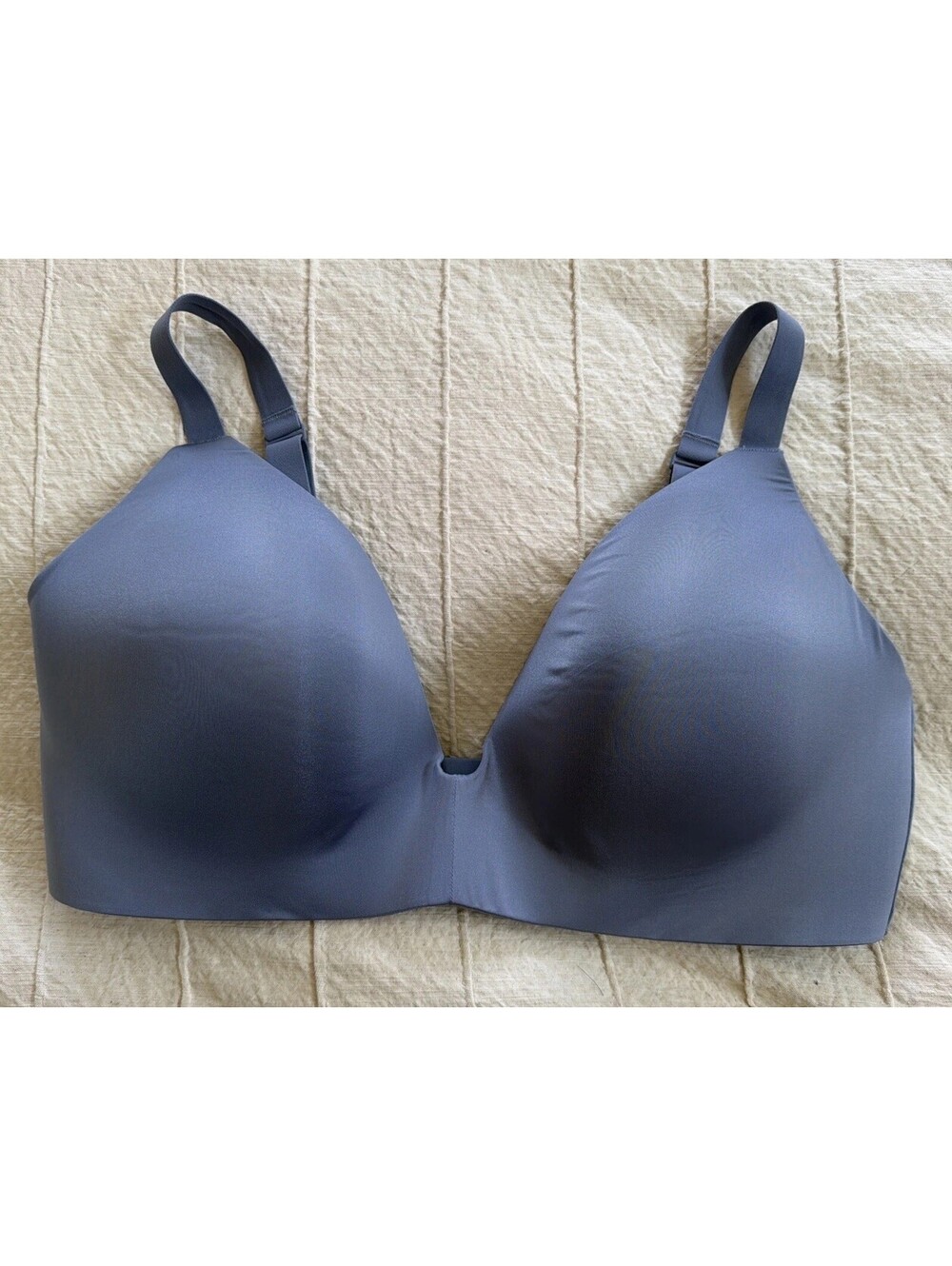 SKIMS Wireless Form T-Shirt Bra Size 42DD Blue